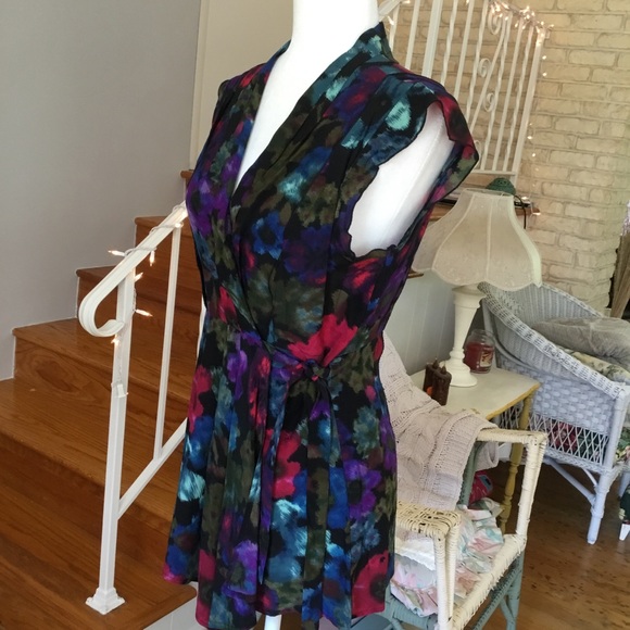 ASO ROSALIE HALE FEI SILK WRAP TOP - Picture 2 of 14